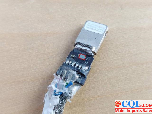 01019-Third-party type-c to Lightning fast charging cable quality details-12