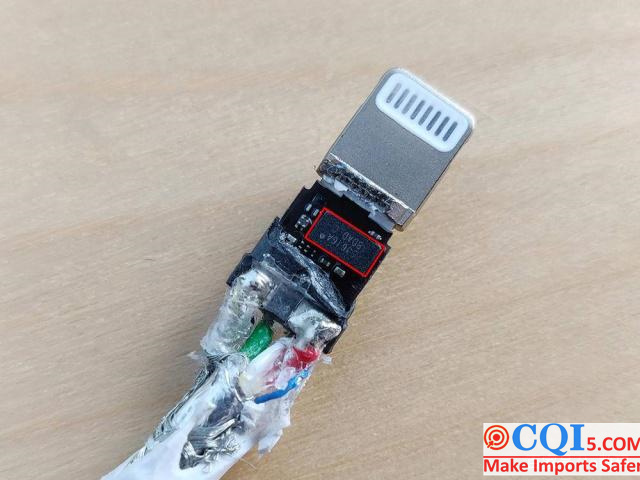 01019-Third-party type-c to Lightning fast charging cable quality details-3