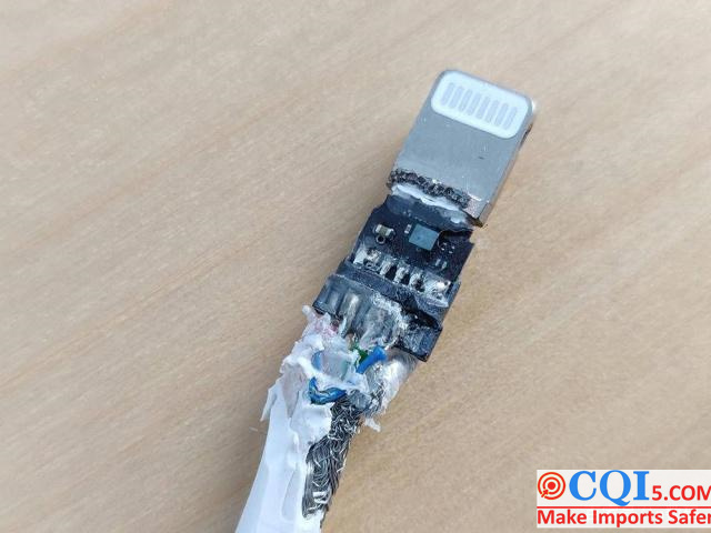 01019-Third-party type-c to Lightning fast charging cable quality details-5