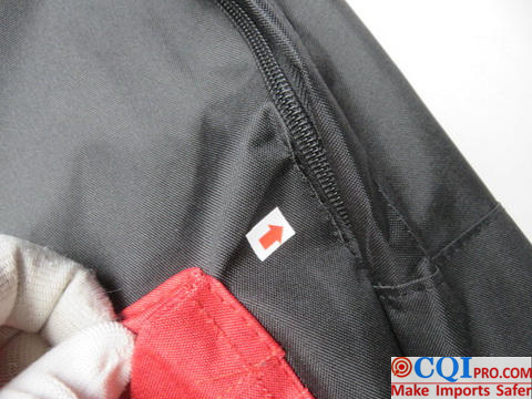 Backpack defect check，Wrong seam position