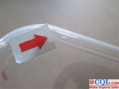 damaged on the lid Of Disposable Plastic Tableware Quality Inspection 2