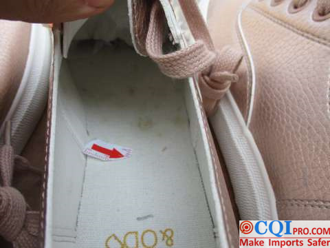 Stock shoes quality inspection，Dirty stains on soles